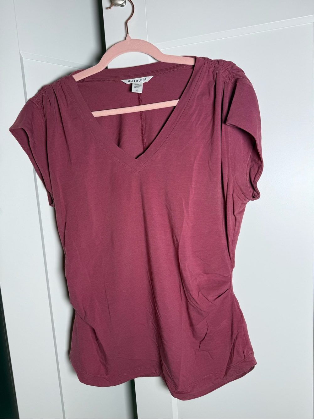 Athleta Women's V-Neck Short Sleeve Top in Mauve Berry